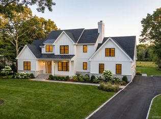 1 N/C Aspen Run, East Moriches, NY 11940