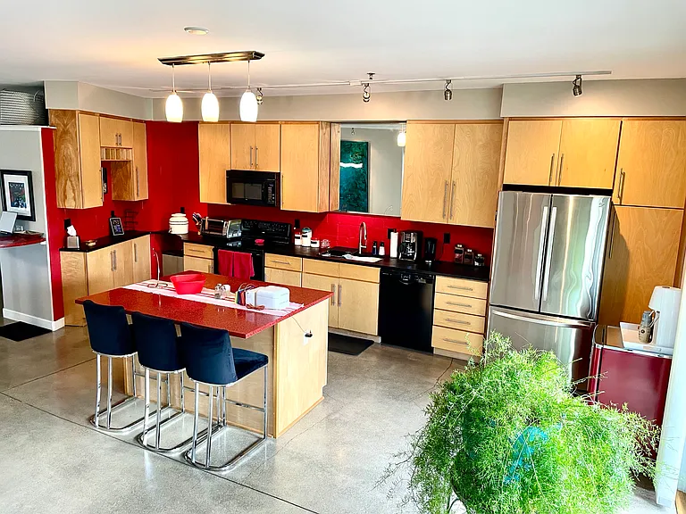 1032 Jackson St — Photo 10