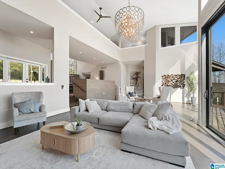 412 Vesclub Pl — Photo 6
