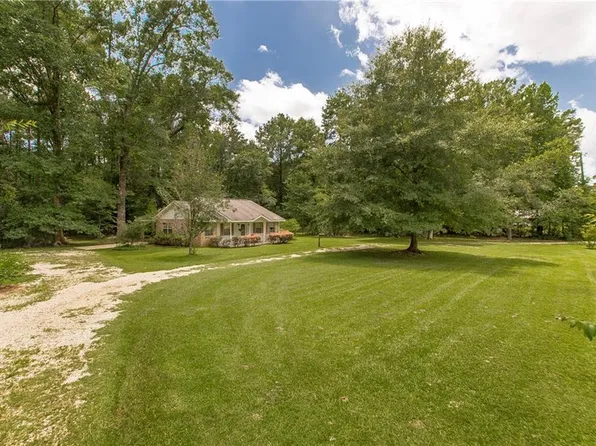 63074 Northwood Dr, Bogalusa, LA 70427
