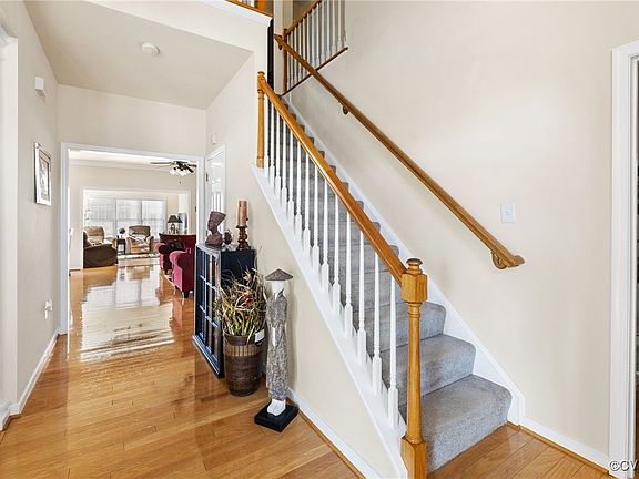 4th image of 11801 Park Commons Ct