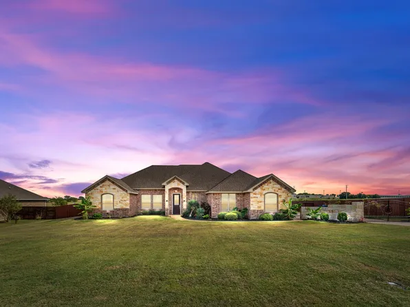 1174 W Warren St, Hewitt, TX 76643