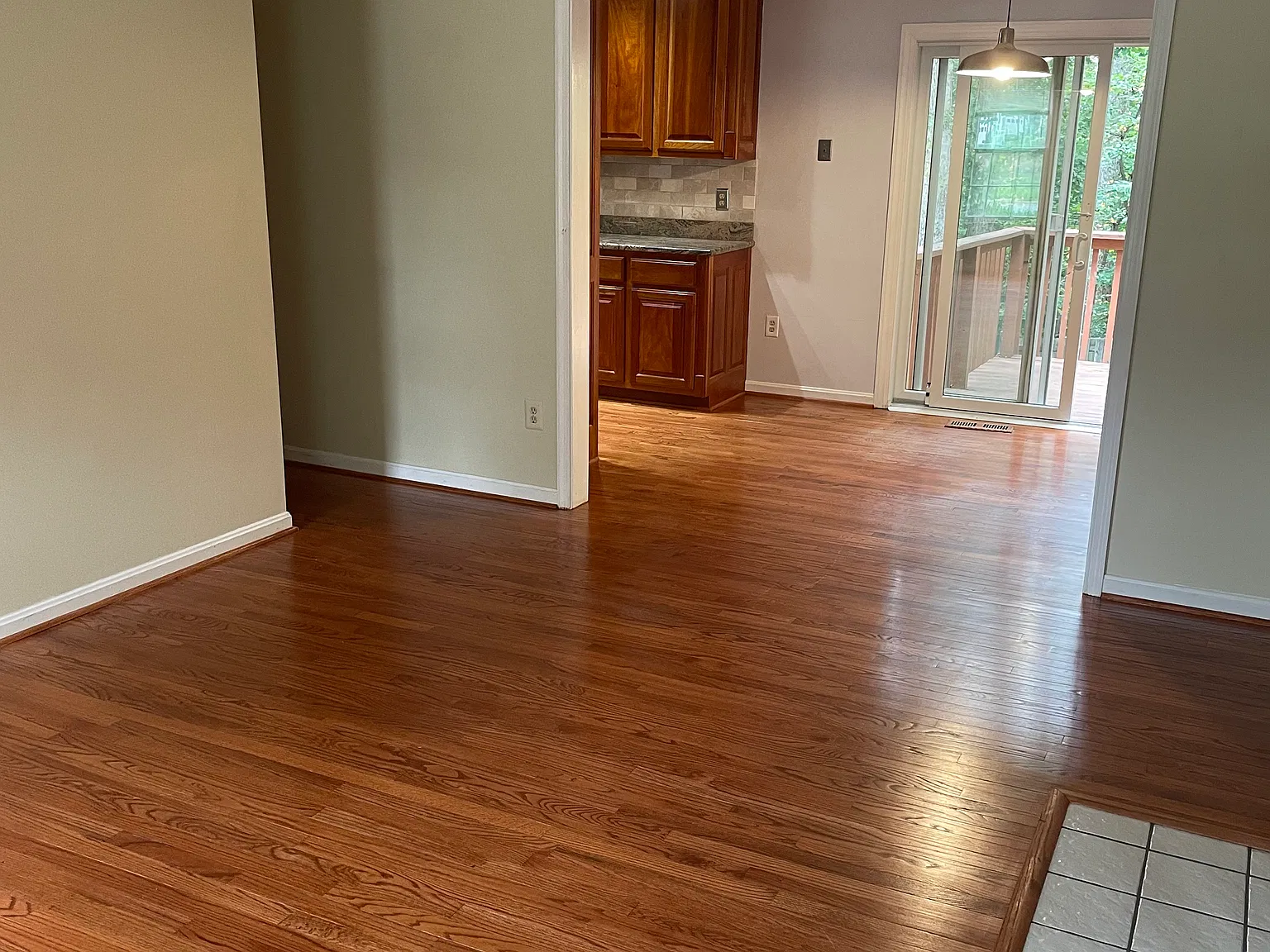 4 bed, 2.5 bath, 3000 sqft, $3,600 — Photo 3