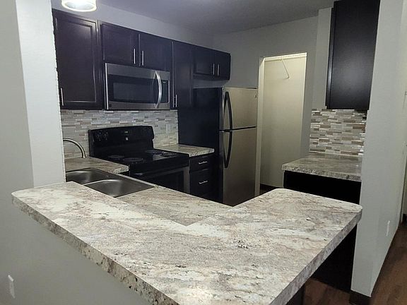 4th image of 4388 Pine Ridge Pkwy NE #3A303