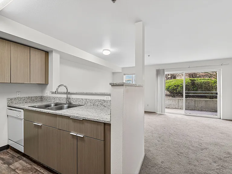 Ivy Ridge Apartments — Photo 21