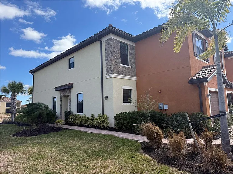 20460 Lagente Cir — Photo 29