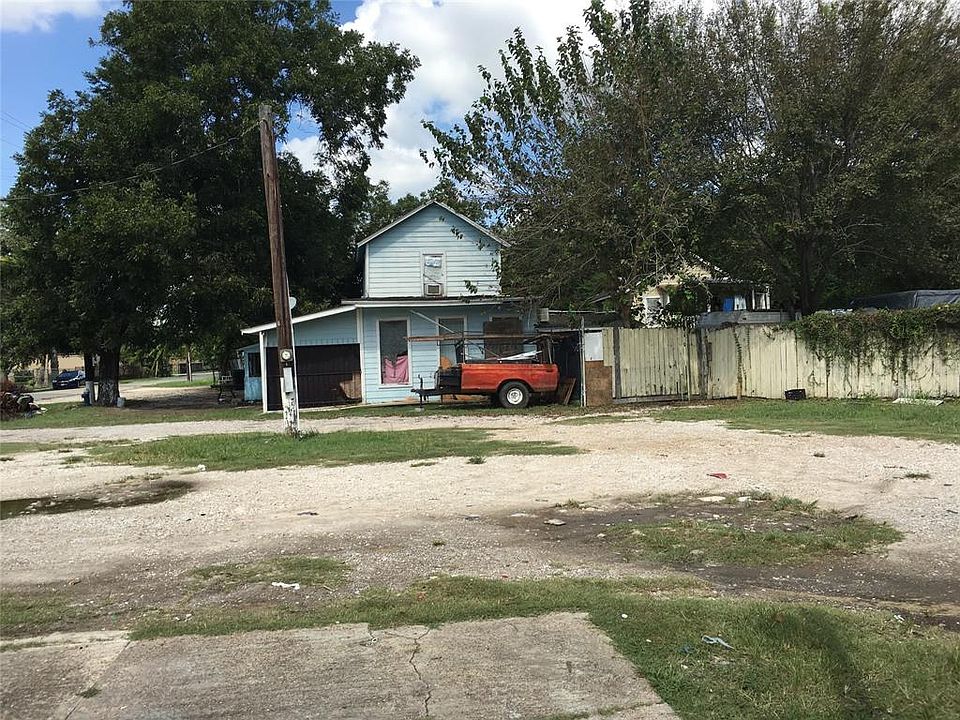 1st image of 601 E Crosstimbers St