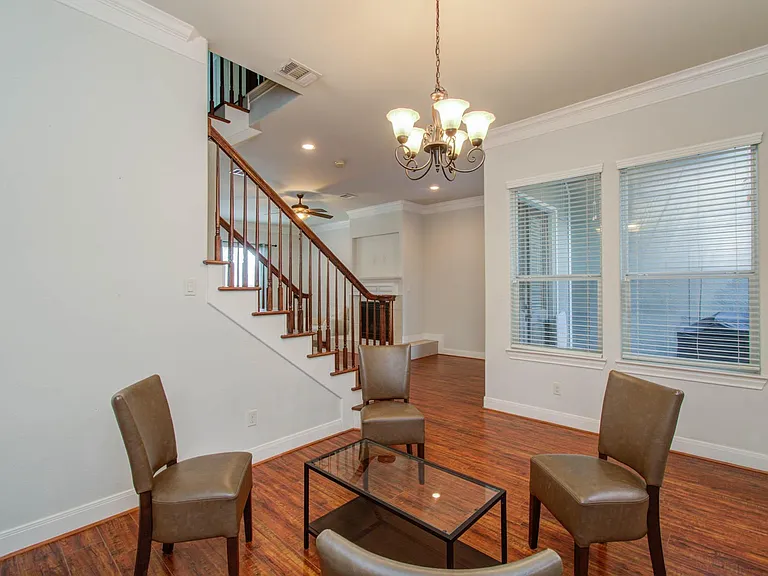 10205 Brooktree Dr — Photo 8