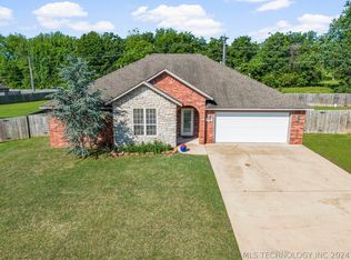 4115 Highland Dr, Tahlequah, OK 74464