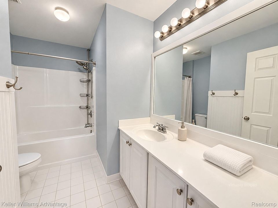 26123 Cornell Dr, photo 28