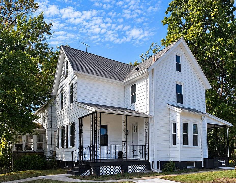 1st image of 150 Emerson St