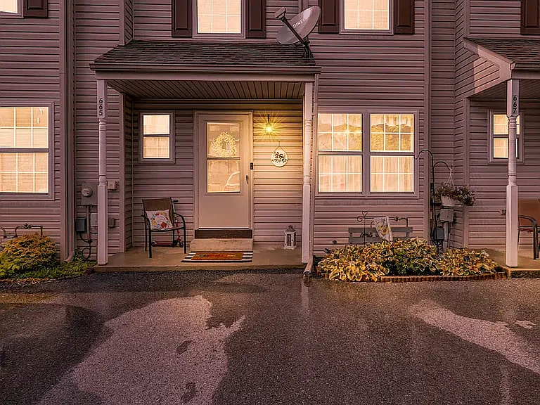 665 Walnut Tree Dr #665 — Photo 3