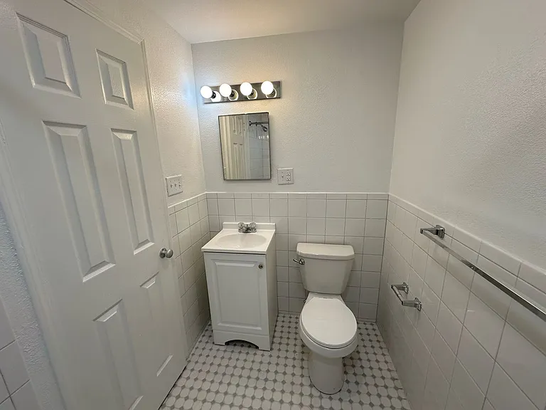 5424 Fifth Ave — Photo 47