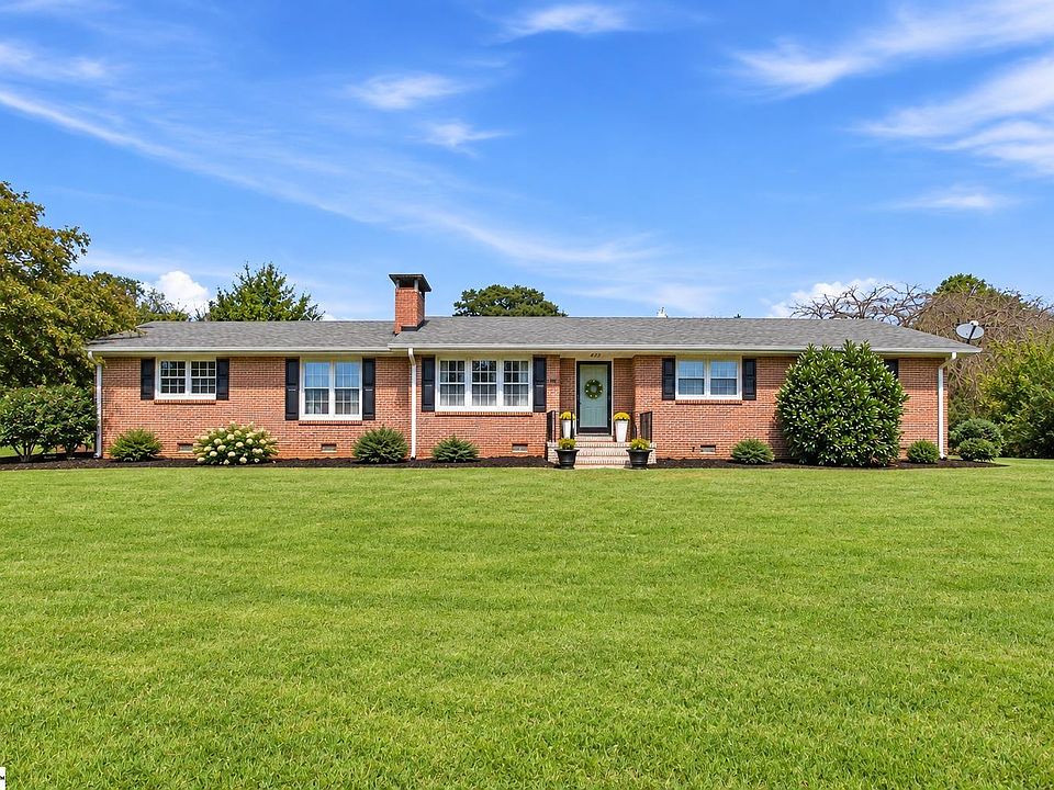 1st image of 141 McJunkin Dr