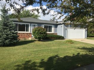 790 Michigan Ave, South Elgin, IL 60177