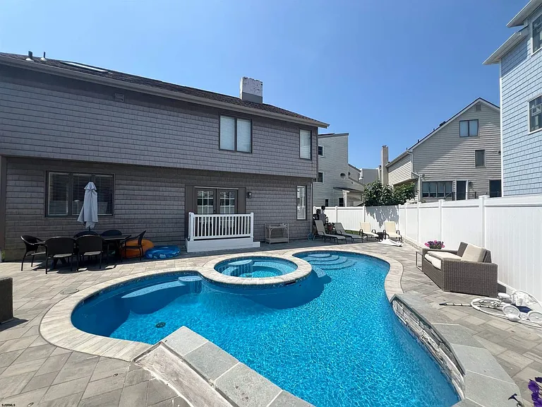 6 Brunswick Ct — Photo 45