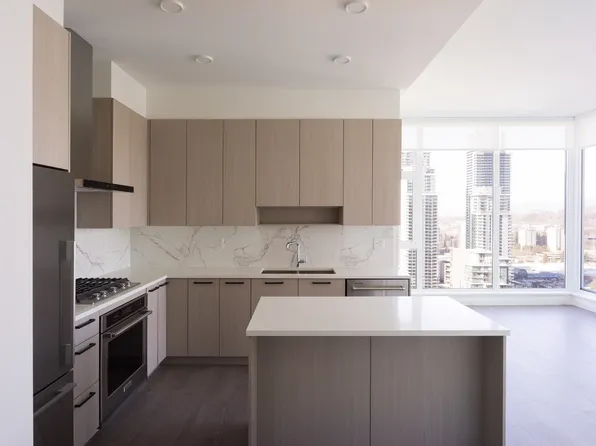 555 Sydney Ave #2508, Coquitlam, BC V3K 3J8