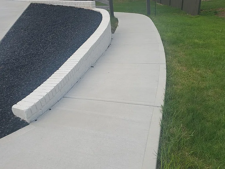 Alan Ln — Photo 14