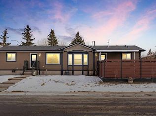 4 W Spring Dale Cir SE, Airdrie, AB T4A1N8