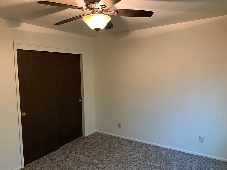 2718 White Avenue — Photo 10