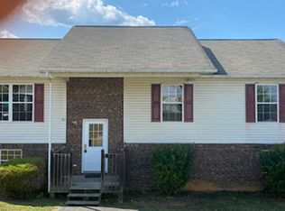 332 Maple Leaf Dr, Newport, TN 37821