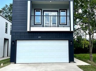 8705 Sunderland Rd, Houston, TX 77028