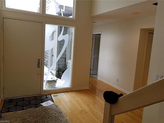 3rd image of 2 Nantucket Ct