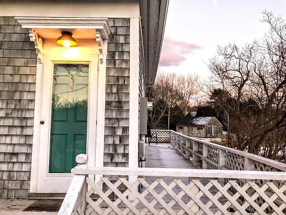 Front Entrance, Wrap Around 