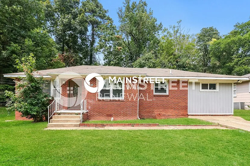 512 Swann Dr