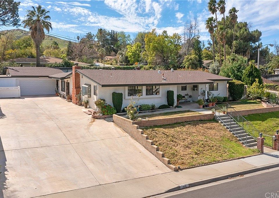 208 W Broadbent Dr, Riverside, CA 92507 Zillow