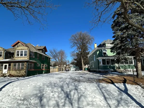 909 Dayton Ave, Saint Paul, MN 55104