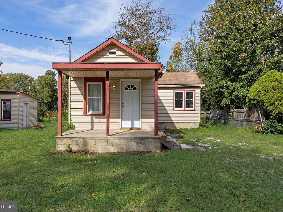 1st image of 75 Hickory Ave