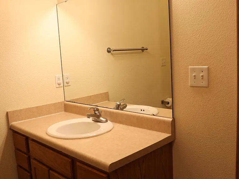 22635 Hollow Oak Ln #A — Photo 18