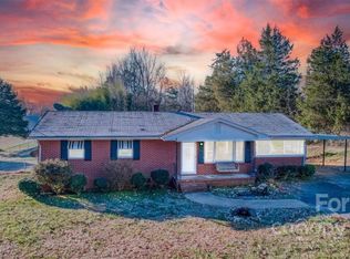 110 Pinkney Rd, Dallas, NC 28034