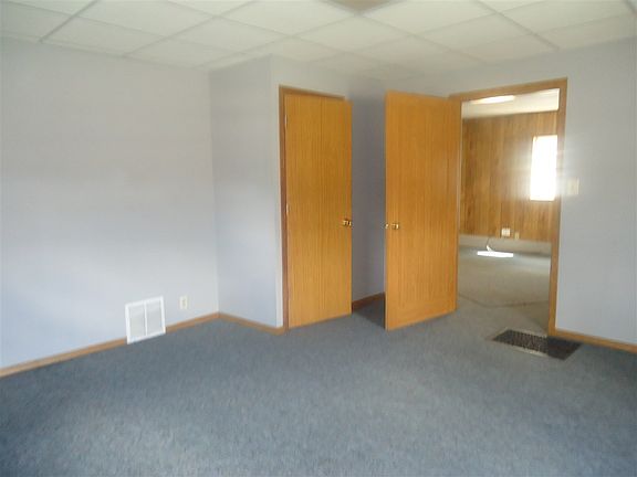 3rd image of 941 Lafayette Ave