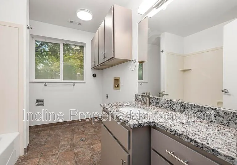 762 N 1060 W — Photo 6