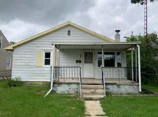 2304 W 10th St, Muncie, IN 47302