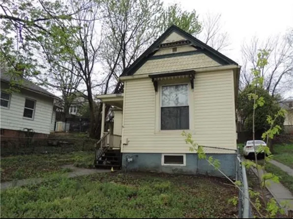 1508 S 26th St, Saint Joseph, MO 64507