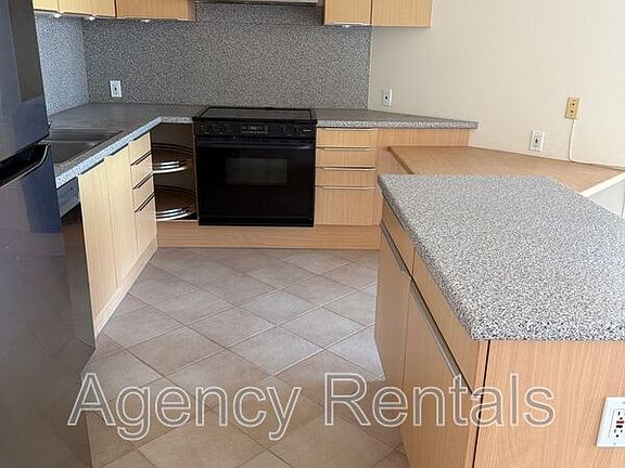 4th image of 801 King St APT 3406