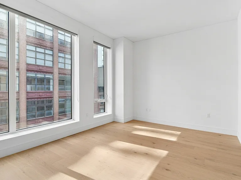 312 W 43rd St #3L — Photo 6