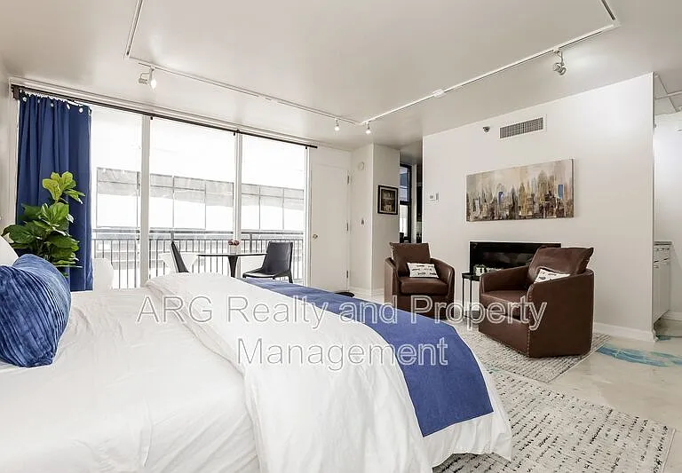 620 Peachtree St NE #901 — Photo 8