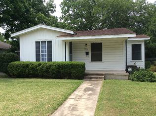 1504 E Warren Ave, Victoria, TX 77901