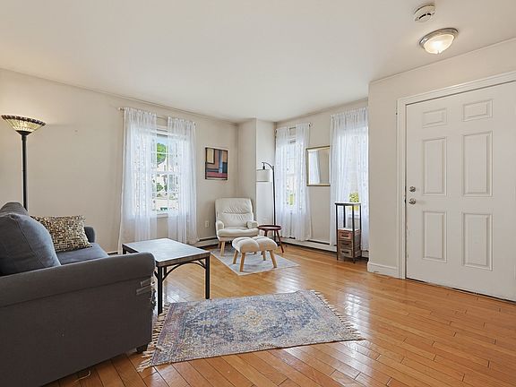 5th image of 474 Plantation St