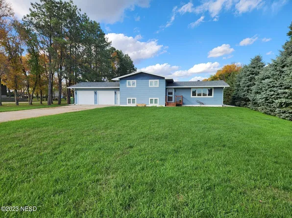 3813 4th Ave SW, Watertown, SD 57201