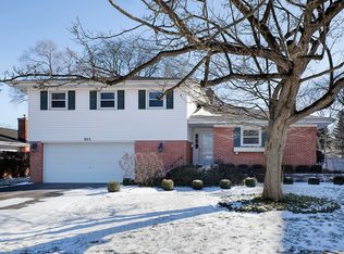 865 Hawthorne Ln, Northbrook, IL