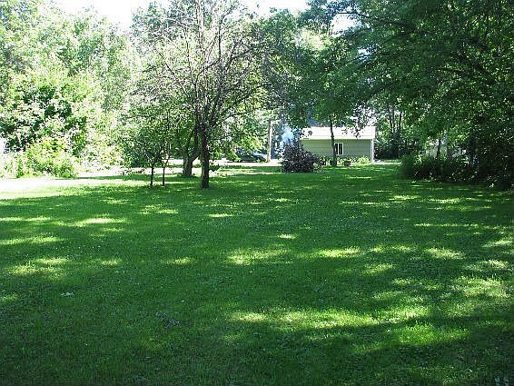 Full Acre Lot