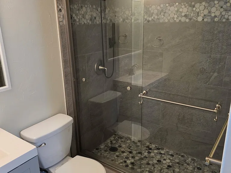 611 NE 14th Ave #201 — Photo 5