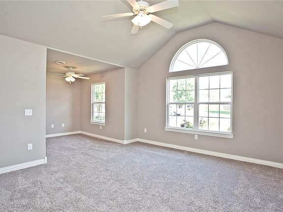 5th image of 610 Gail Dr
