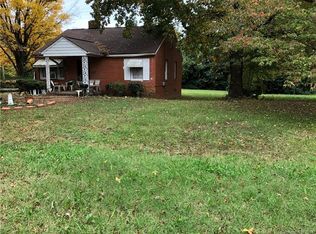 555 W Cama St, Charlotte, NC 28217