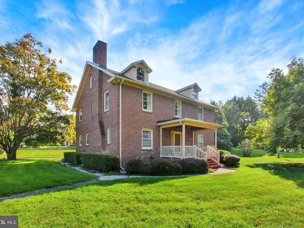 901 E Main St, Waynesboro, PA 17268